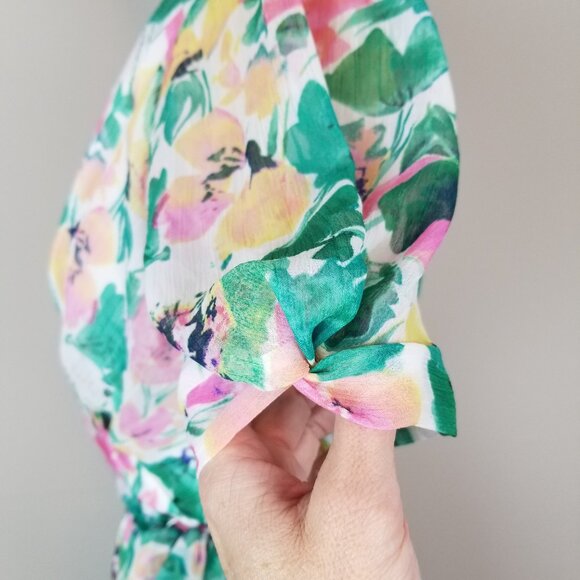 DKNY Pretty Green Floral Chiffon Faux Wrap Dress with Matching Tie Belt * Size 4 - Picture 6 of 10